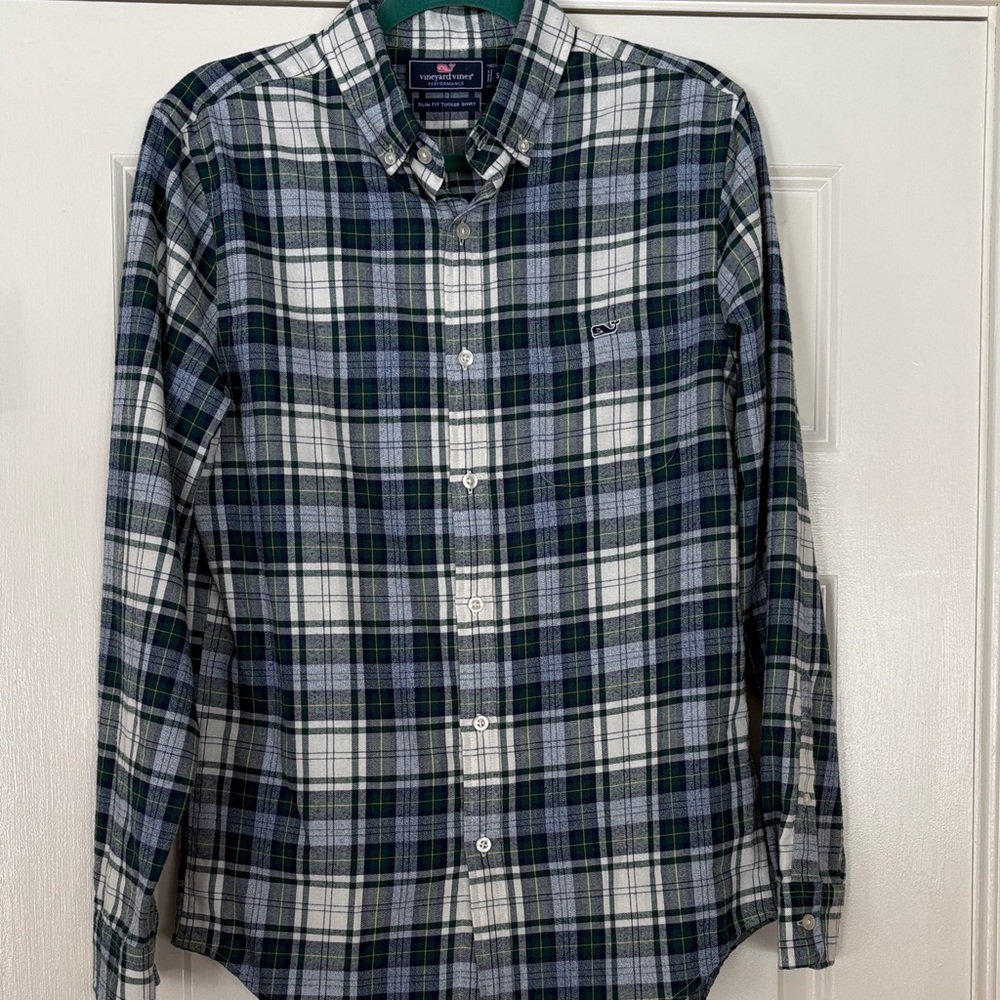 Vineyard Vines Navy and White Plaid Men's slim fit flannel